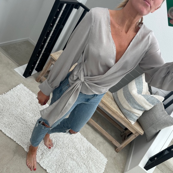 Miss love silver gray wrap long sleeve v neck blouse top business casual NWT M - Picture 4 of 15